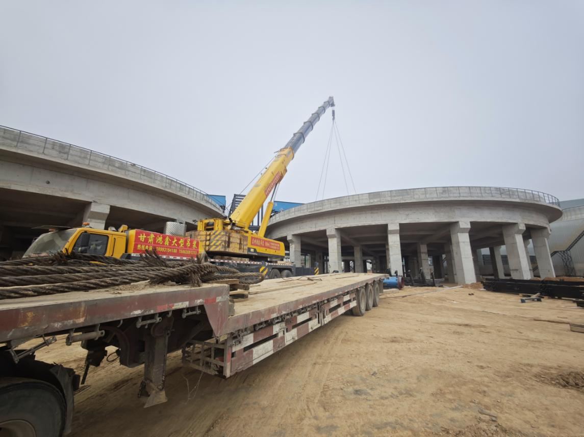 十一化建西北分公司甘肃耀望项目 浓缩机高效吊装就位