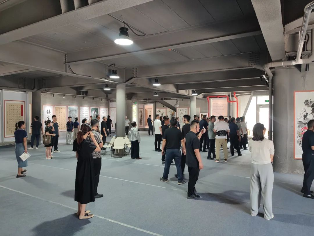 “翰墨铸军魂·蓄力谱华章”第四届书画展暨工业印记展在际华3511文创科技园开幕