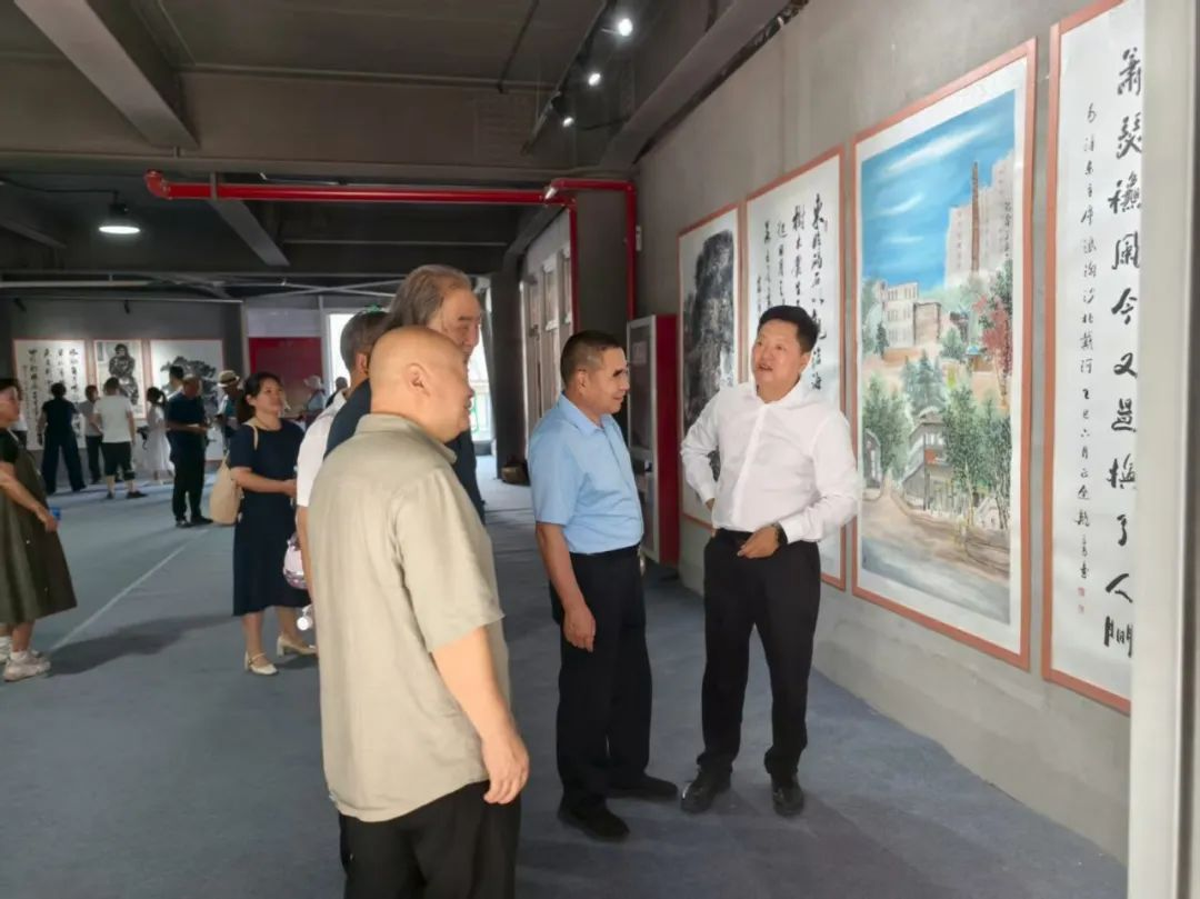 “翰墨铸军魂·蓄力谱华章”第四届书画展暨工业印记展在际华3511文创科技园开幕